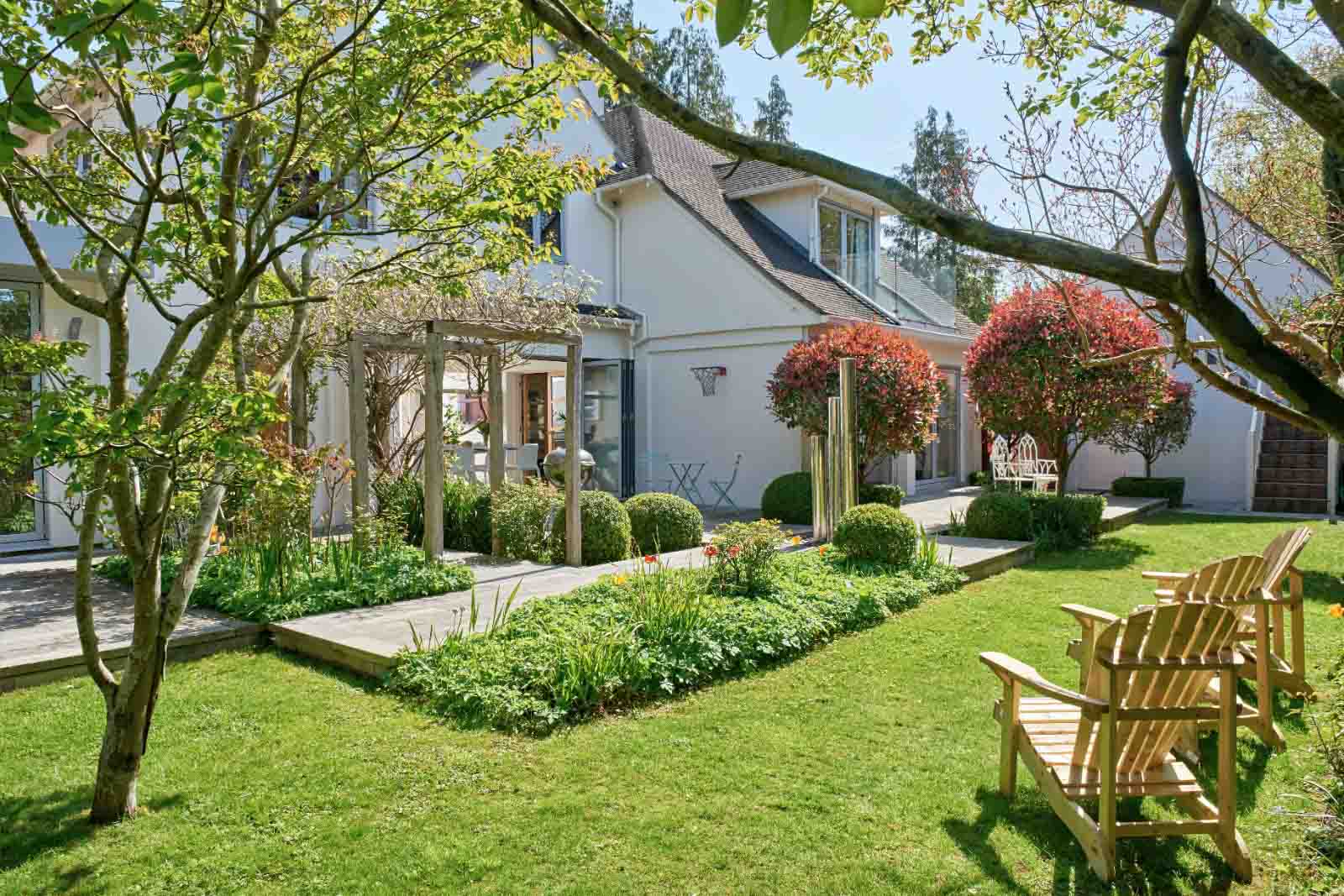 Holiday house with swimming pool